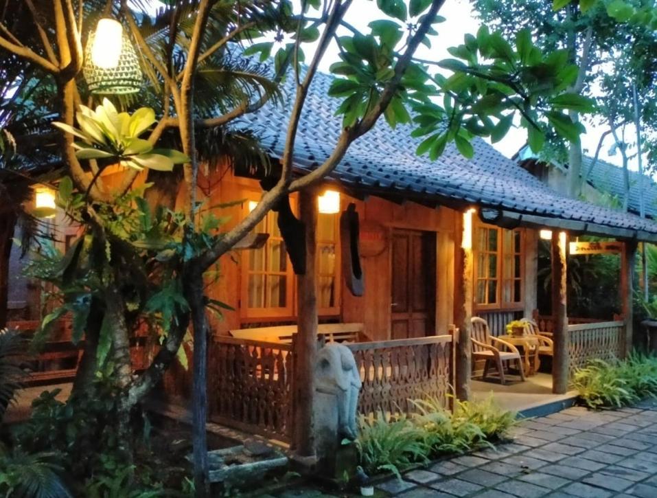 Warisan Heritage Boutique Hotel Solo Exterior foto